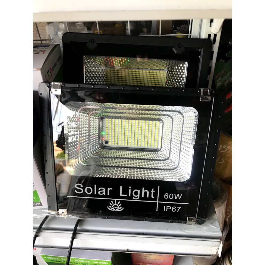 Dèn LED năng lượng mặt trời 100W