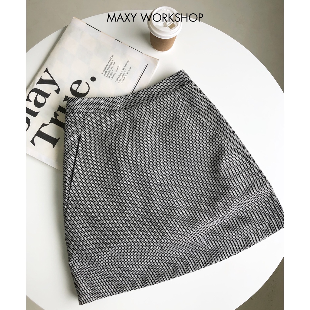 Quần váy màu caro đen Black check skirt Maxy Workshop