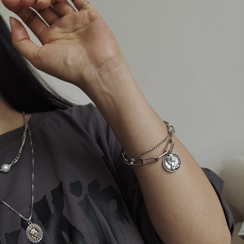 Vòng đeo tay mặt hình đồng xu thời trang cá tính