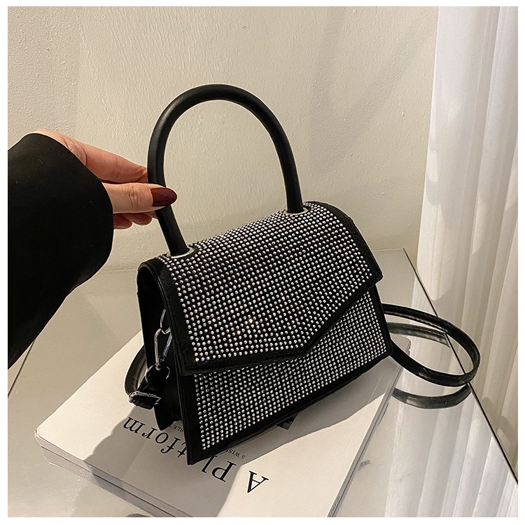 Túi Xách Đeo Vai Hình Vuông Đính Đá Phong Cách Thời Trang Hong Kong 2022