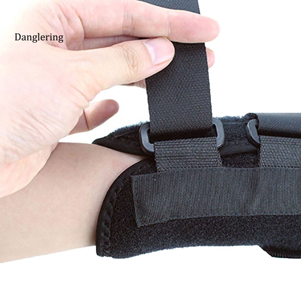 1 Đai Quấn Bảo Vệ Cổ Tay Bằng Thép Không Gỉ Khi Chơi Thể Thao