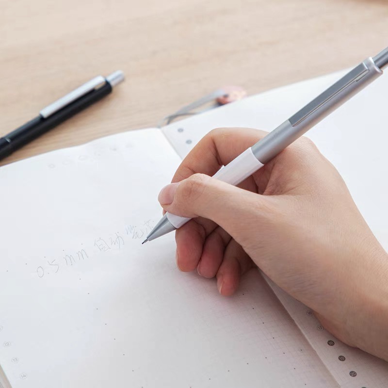 Bút Chì Bấm Bằng Kim Loại Ngòi 0.5MM 0.7MM Có Thể Thay Thế Cho Học Sinh