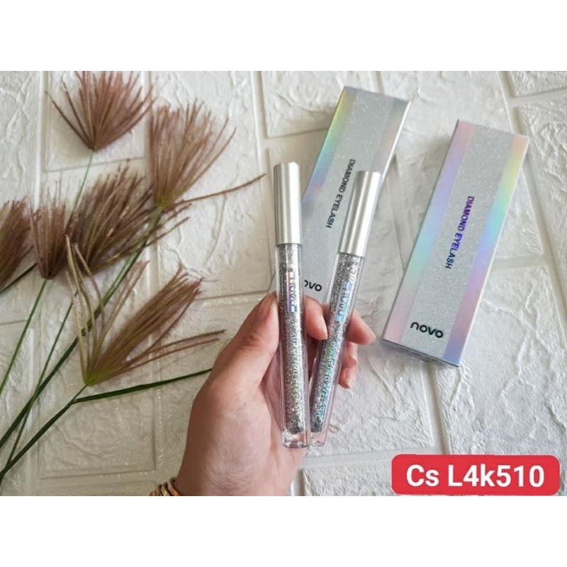 Mascara Nhũ Kim Tuyến cực xinh