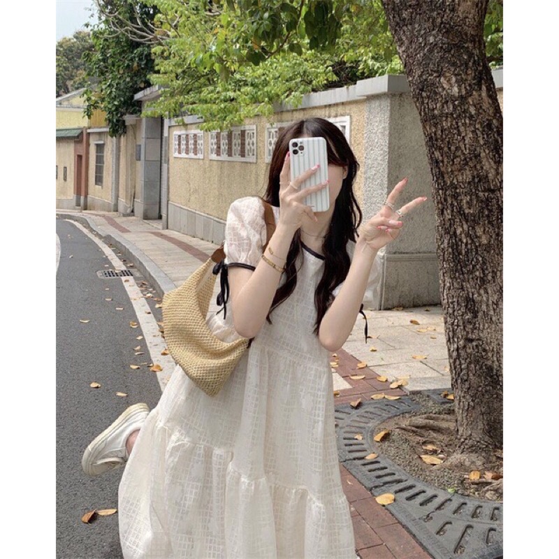 Váy babydoll ren hoa viền đen tay nơ dáng xoè Pea Store