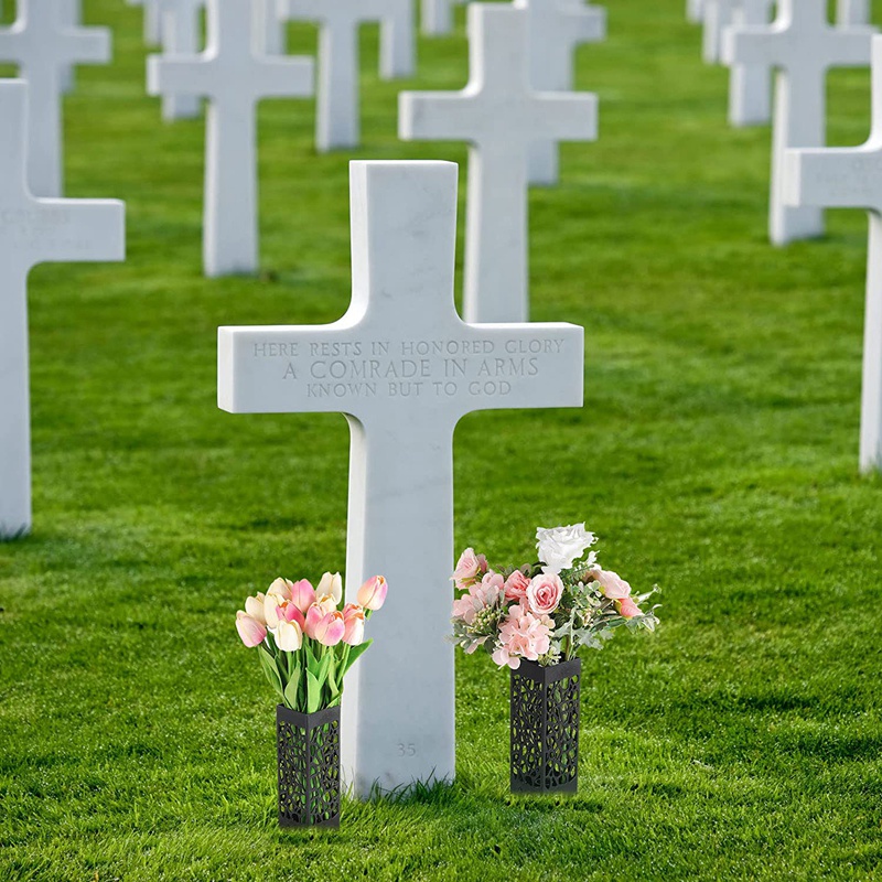 Bộ 4 Bình Hoa Bằng Đá Tưởng Niệm Có Lỗ Thoát Nước