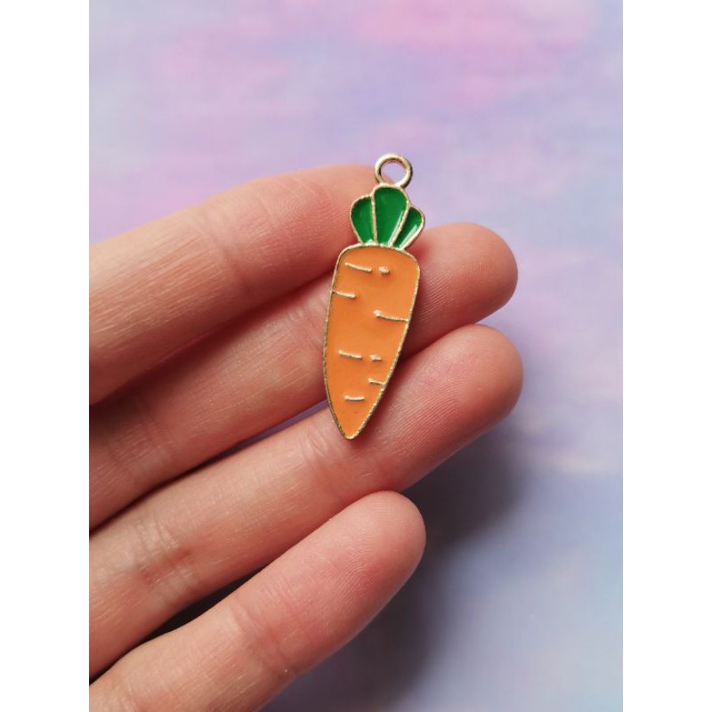 Charm kim loại cà rốt