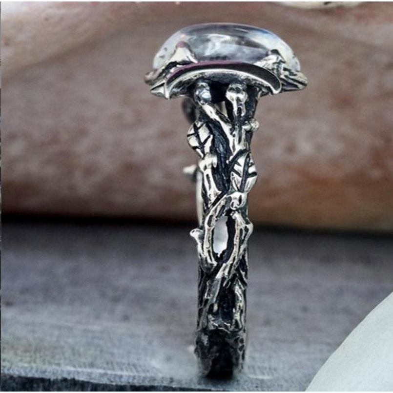 Nhẫn Đính Đá Mặt Trăng Phong Cách Vintage Cho Nữ