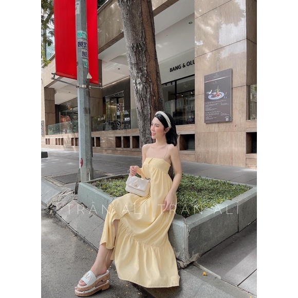 Thanh lý: Đầm xanh bạc hà Ngọc Trinh