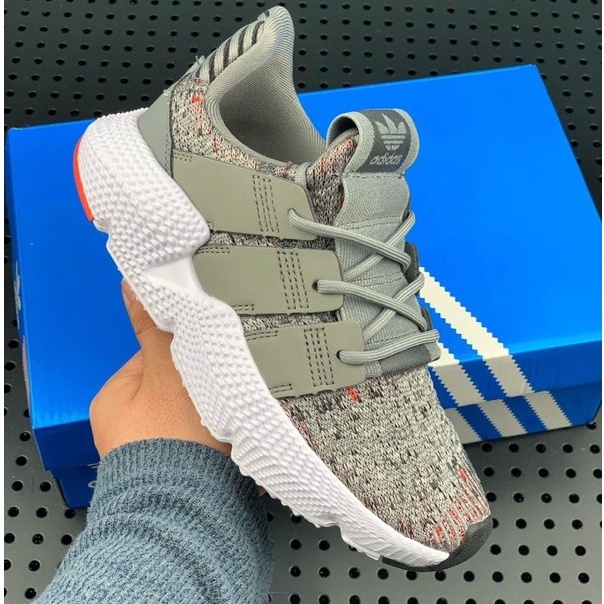 GIÀY THỂ THAO PROPHERE XÁM