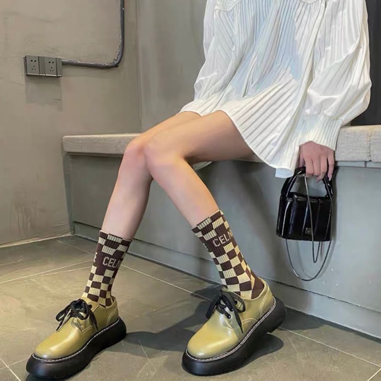 Đôi vớ cotton họa tiết sọc caro trắng đen thời trang thu đông cho nữ