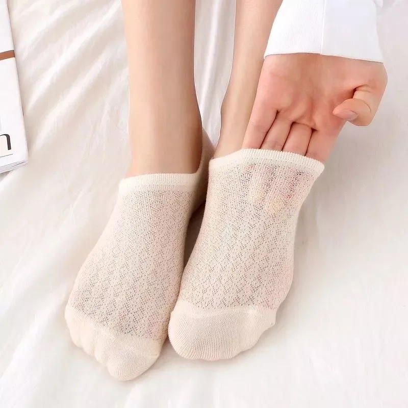 1 Đôi Vớ Lưới Cotton Mỏng Cổ Thấp Thoáng Khí Chống Trượt Dễ Thương Dành Cho Bạn Nữ