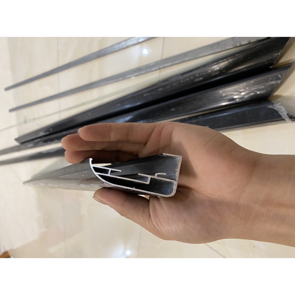 80″ – Màn chiếu tương phản cao V6+, khung viền 5cm