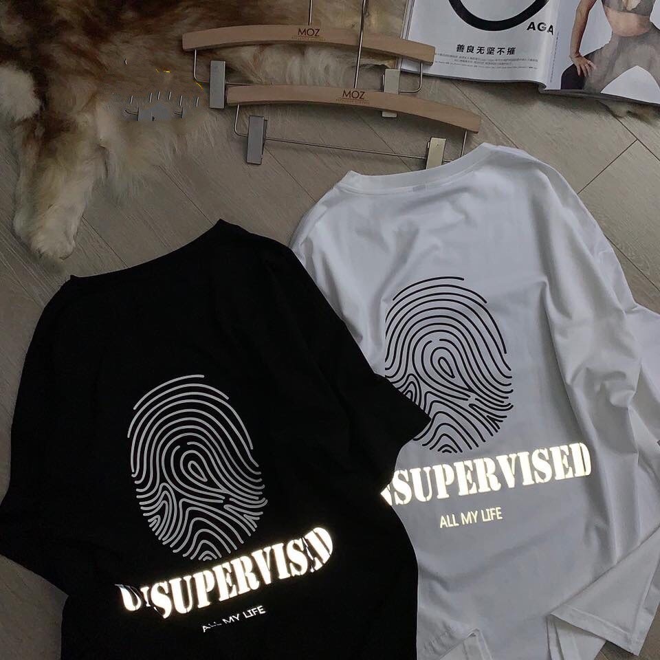 ÁO THUN HE IS MINE PHẢN QUANG IN HÌNH VÂN TAY SAU LƯNG ĐEN TRẮNG HOT