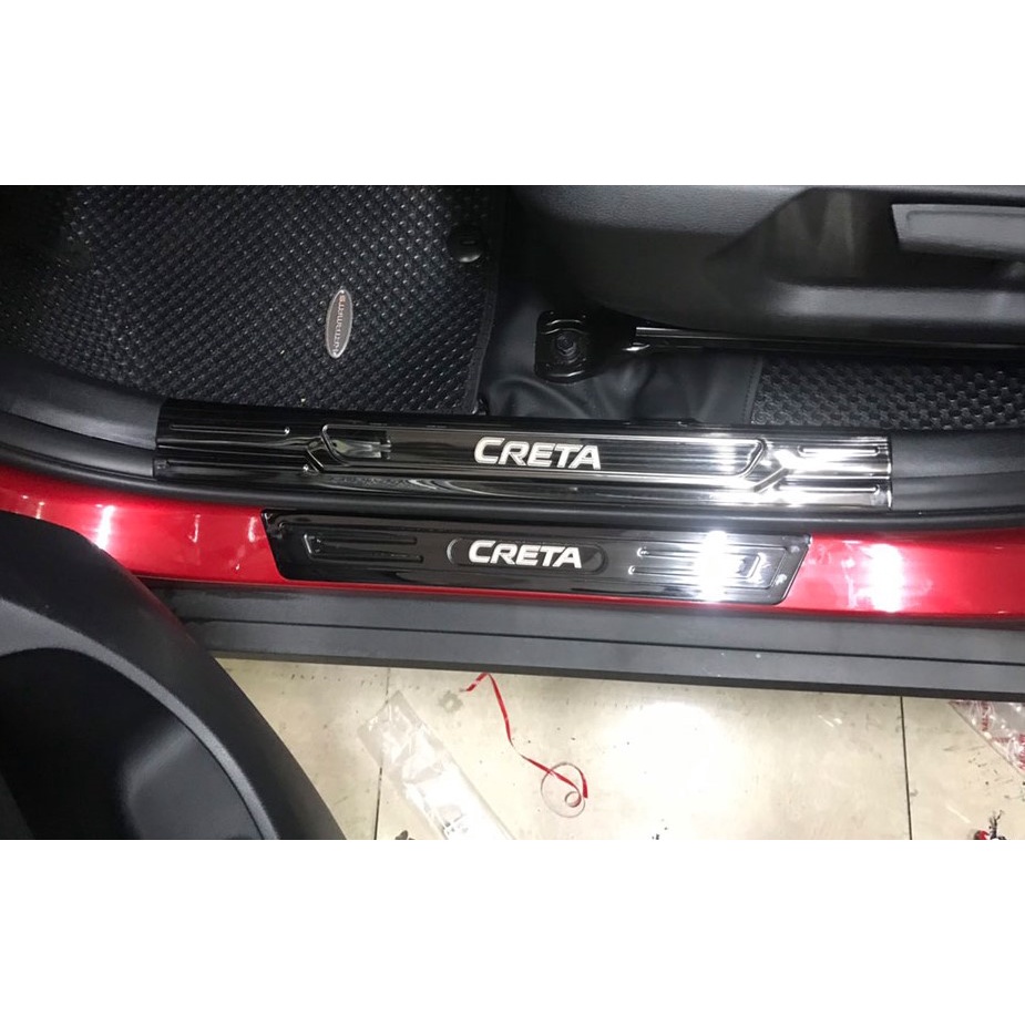 Ốp bậc cửa xe Hyundai Creta 2022-2023, Nẹp bước chân ô tô Creta ,Chất liệu Titan cao cấp.