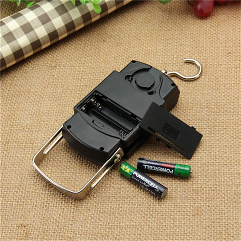 Cân điện tử dạng treo trọng lượng tối đa 110lb/50kg có màn hình LCD hiển thị tiện dụng