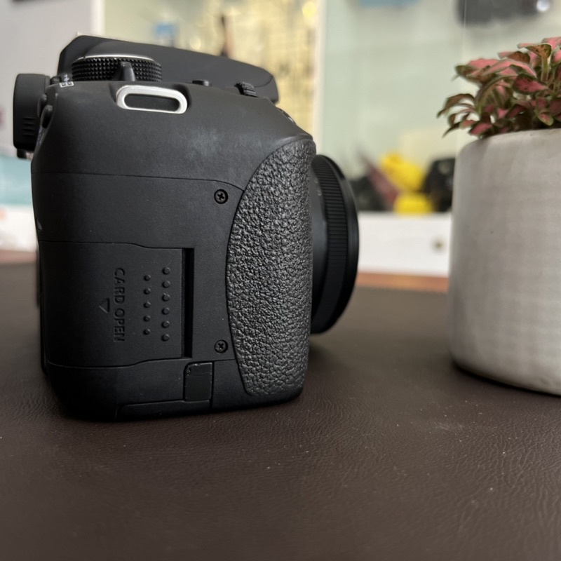 Máy ảnh Canon 750D lens 50 1.8 STM