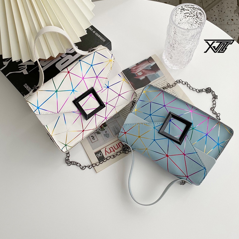 Túi Xách Mini Dáng Vuông Màu Gradient Phối Dây Xích Thời Trang