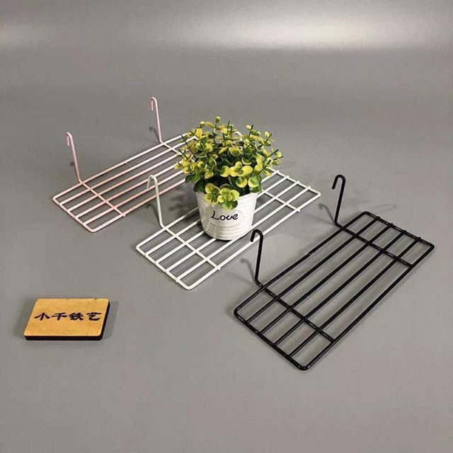 2 khung lưới 35x45cm + 1 rổ cài đại đen+ 1 giỏ treo+ 1 giá để đồ, tặng kèm 4 đinh đóng và 10 kẹp gỗ