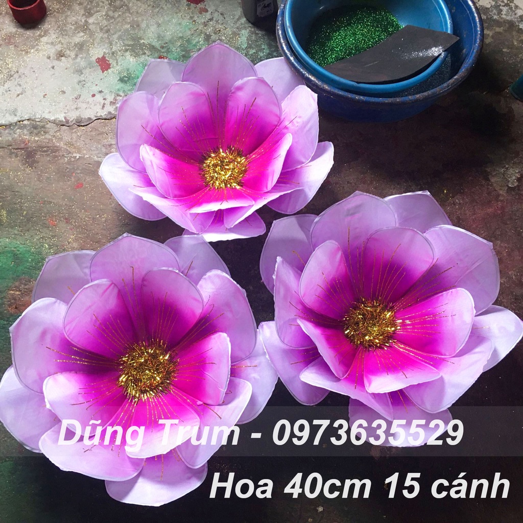 Hoa giả múa biểu diễn, hoa múa cầm tay múa chất liệu nan sắt, đế có chun cầm tay