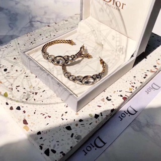 Set bông tai & chocker Dior
