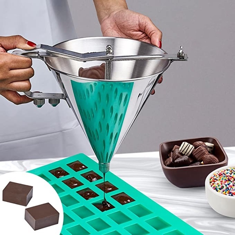 Khuôn 40 Ngăn Hình Vuông Bằng Silicon Cứng Làm Bánh Kẹo Socola Truffles