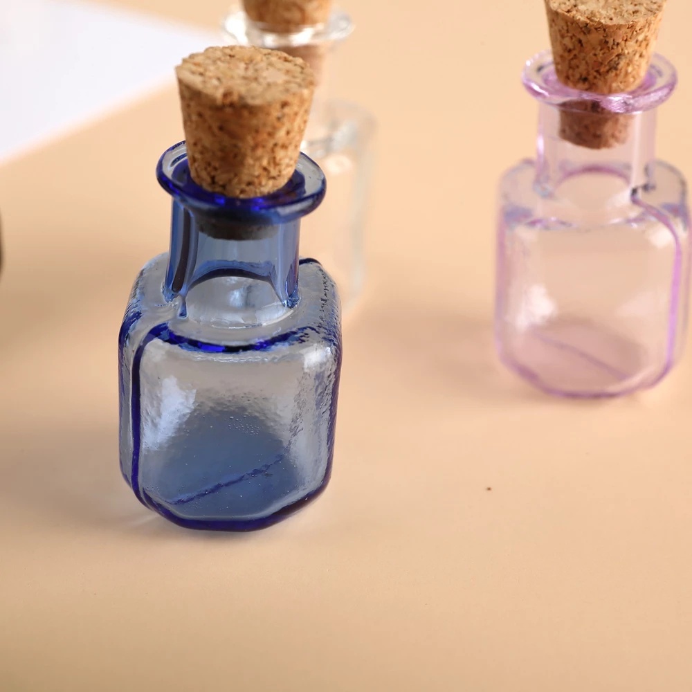 [Còn Hàng] Lọ Thủy Tinh Màu Hình Chữ Nhật Mini Dễ Thương Với Nút Bần Nhỏ Xinh Làm Quà Tặng Nhỏ [Giao Hàng Nhanh]