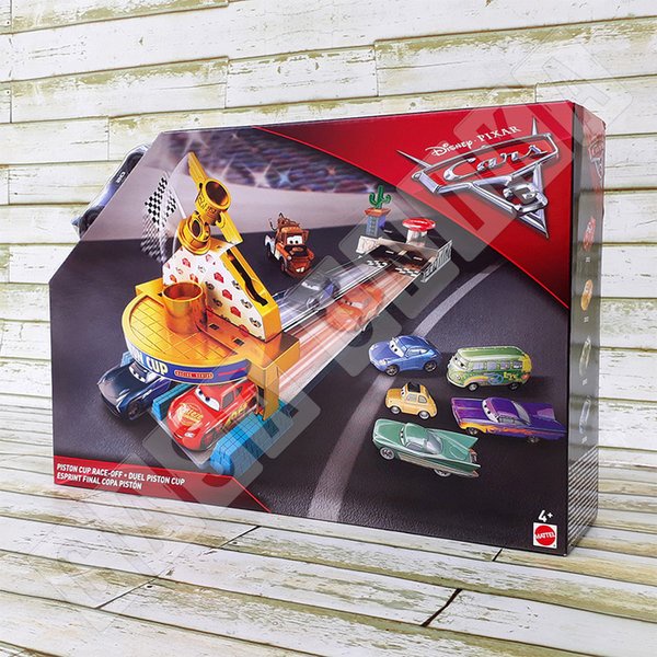 Bộ mô hình đường đua Disney Pixar Cars 3 Piston Cup Race-Off Playset Mattel FBG40