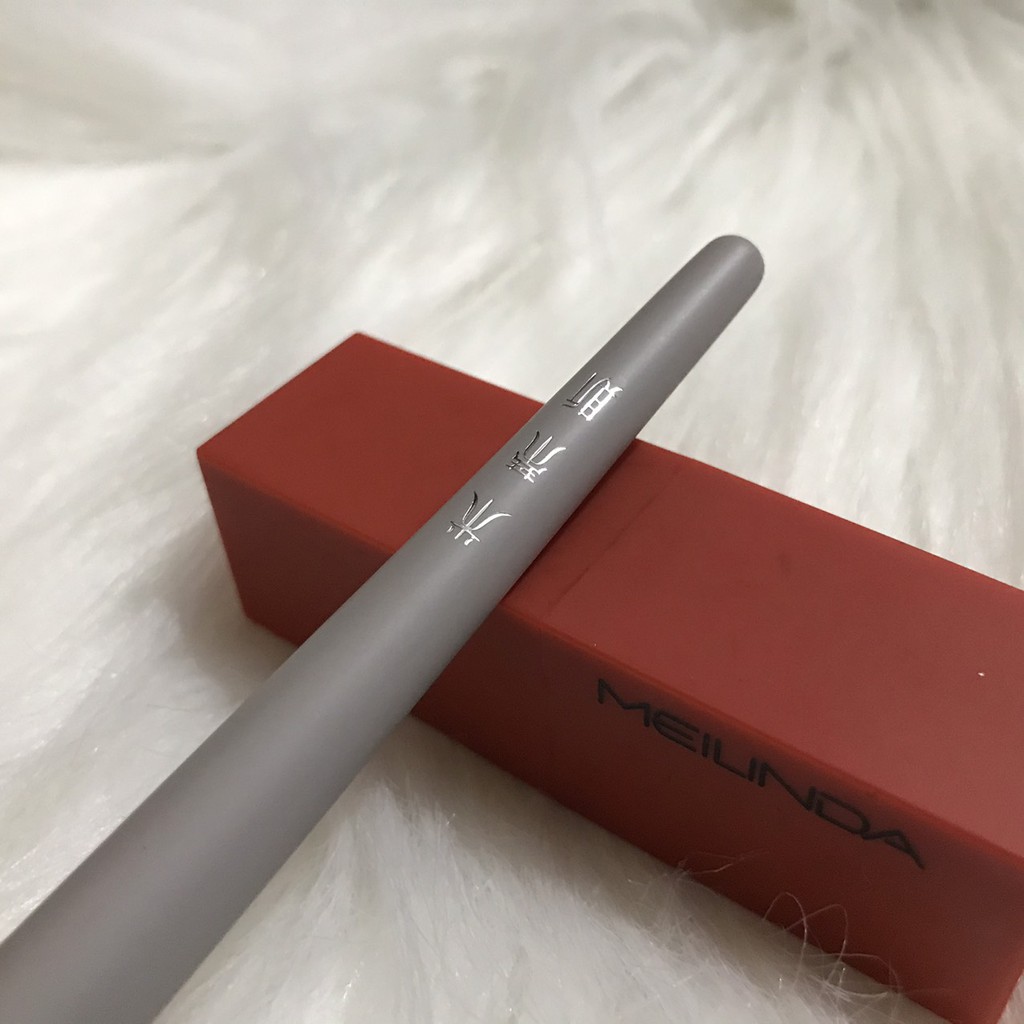 Cọ Trang Điểm Highlight My Destiny Xám No.1