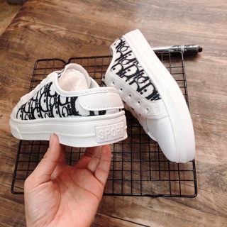 Giầy style Hàn Quốc