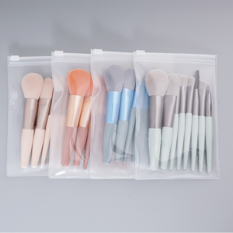 Set 8 Cọ Trang Điểm Mềm Mại Dùng Khi Đi Du Lịch Tiện Dụng