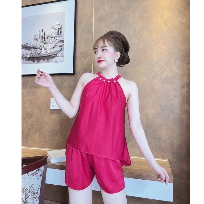 Set đồ ngủ nữ satin, kiểu cô tròn dạng yếm kết hợp với nút  xung quanh áo kèm quần đùi siêu xinh freesize dưới 57kg