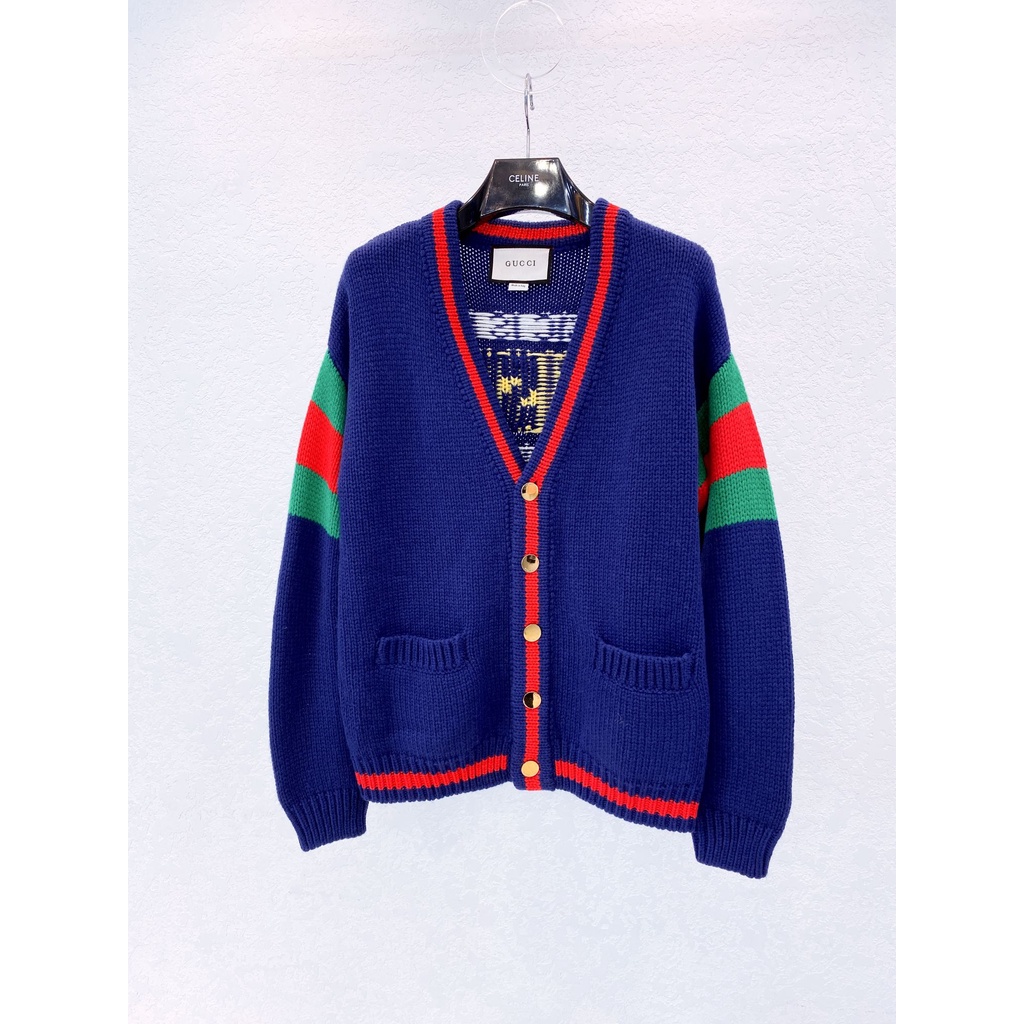 Áo koác len nữ cardigan GUCCI GG GC kiểu dáng trẻ trung, màu sắc nổi bật
