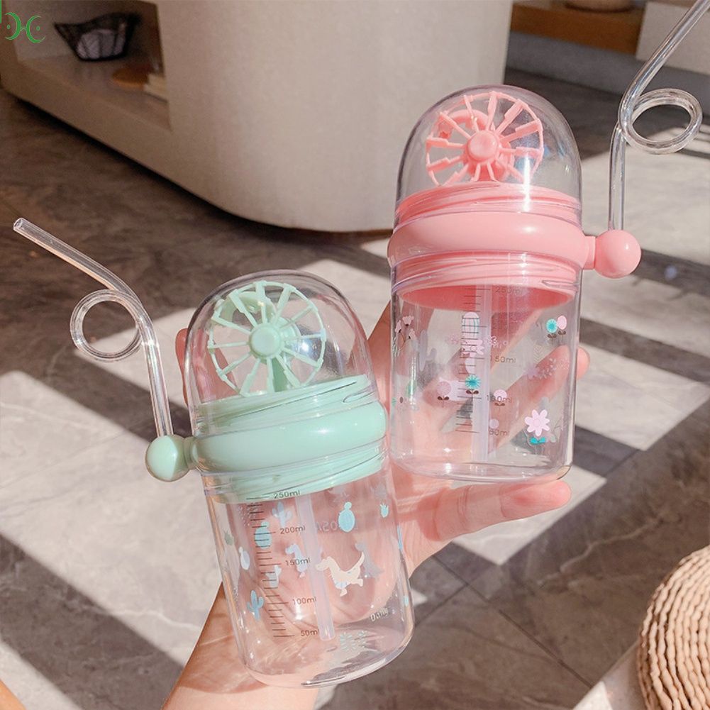 Squirting whale cup Children's creative fun cute plastic cups Portable anti-drop Water scale Windmill cup R