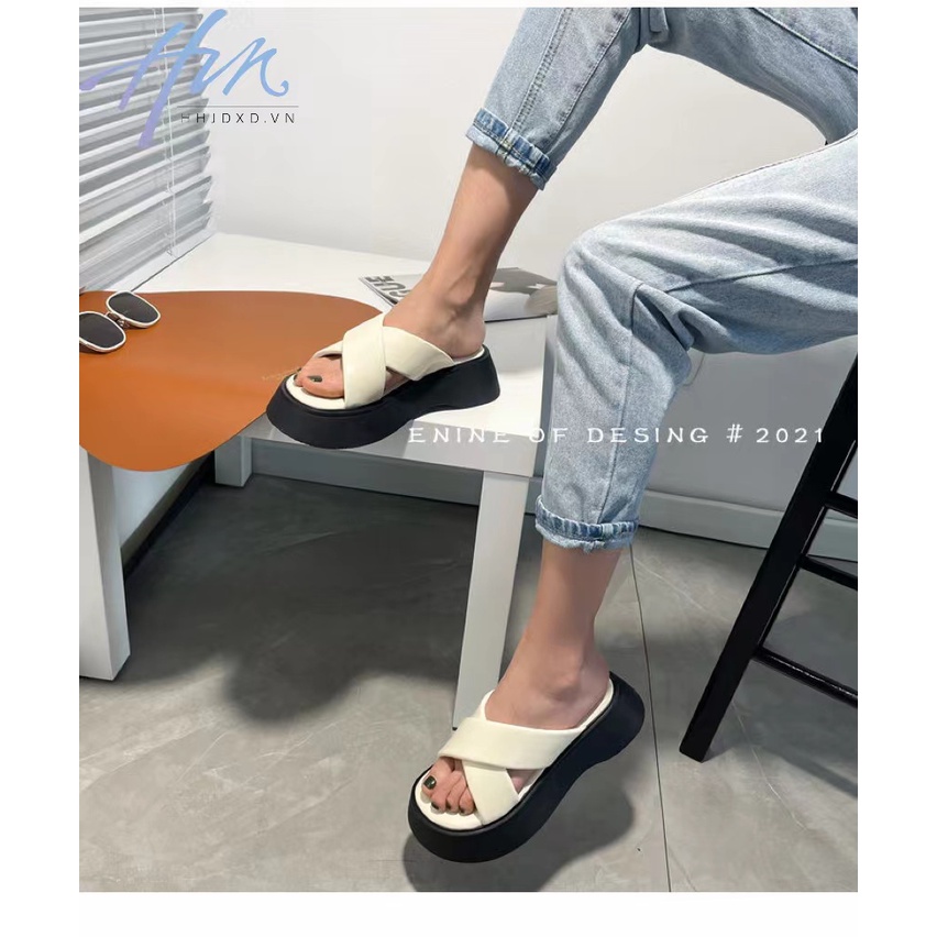 Dép nữ quai chéo đế dày thời trang mùa hè 2022