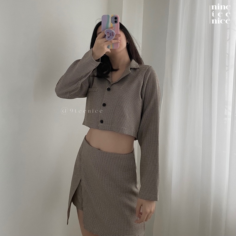 Set Croptop Blazer hoạ tiết Houndstooth + chân váy xẻ có quần - @9teenice