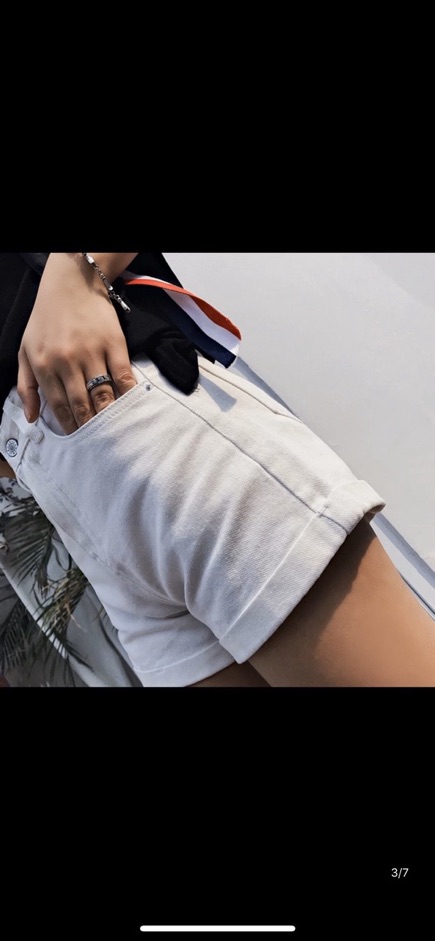 Quần short viền lai tôn dáng thời trang