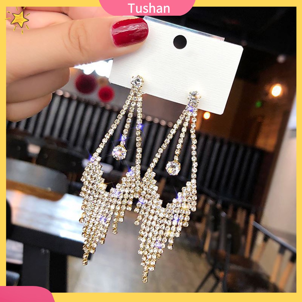 Bông tai tua rua dáng dài đính đá sang trọng