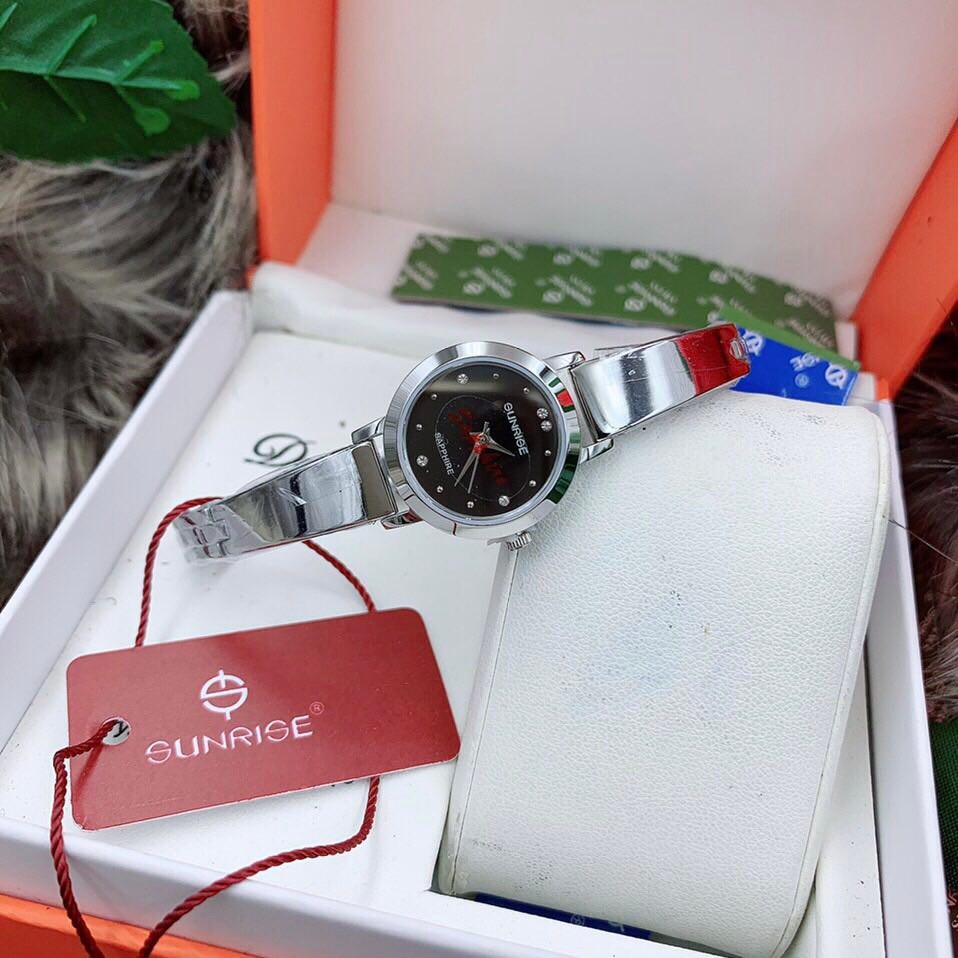 Đồng hồ Nữ Sunrise SL6656SWA lắc tay nhỏ xinh, kính sapphire, chống nước 30M