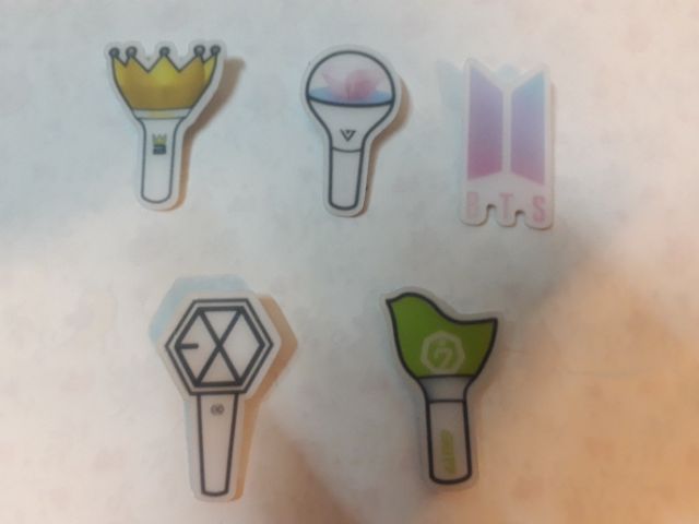 HUY HIỆU LOGO/ LIGHTSTICK BTS, EXO, GOT7, SEVENTEEN, BIG BANG...