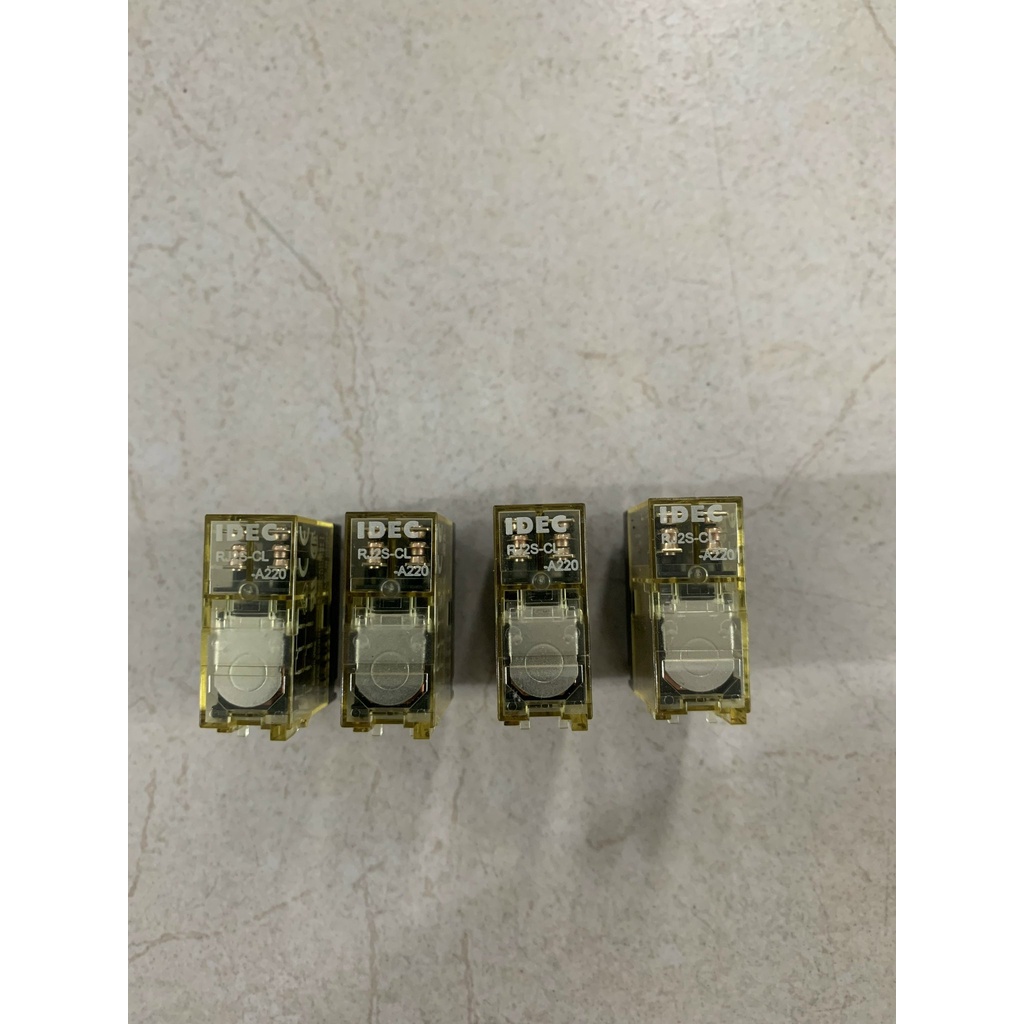 Rơle trung gian IDEC 8 chân loại mỏng RJ2S-CL-A220 + Đế
