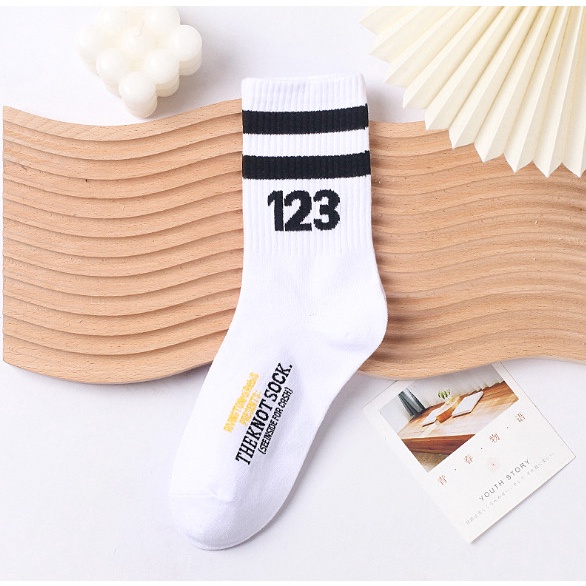 Vớ Tất cổ cao Nam Nữ số 123 phong cách thể thao, đường phố, năng động.