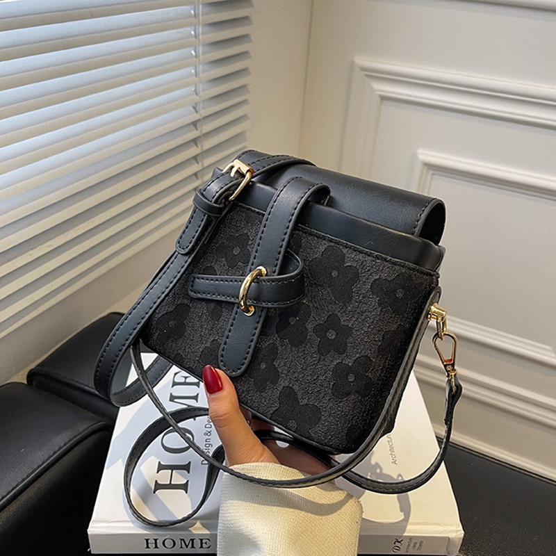 IELGY Túi Đeo Chéo Khóa Nam Châm Ba Chiều Thời Trang Pháp Cho Nữ