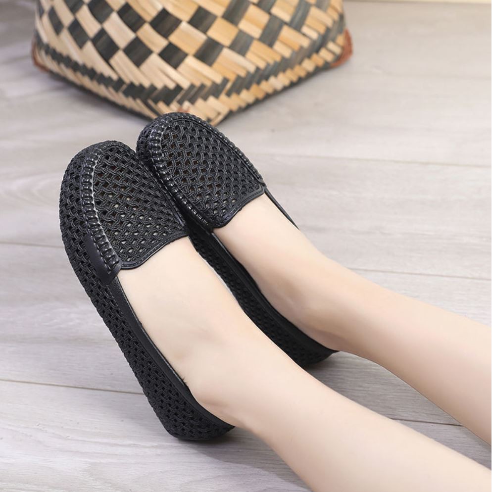 Giày nhựa UAnmi | BigBuy360 - bigbuy360.vn