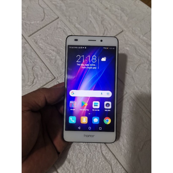 Điện thoại huawei gr5 mini máy như ảnh không lỗi lầm gì dùng cực ok giá như máy đen trắng giá bán chỉ có máy ko kèm gì
