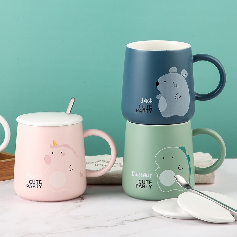 Ly sứ CUTE PARTY - KHẮC TÊN THEO YÊU CẦU ý nghĩa, cốc sứ CÓ NẮP và THÌA, dung tích 400ml, HÔP QUÀ TẶNG in logo, in hình