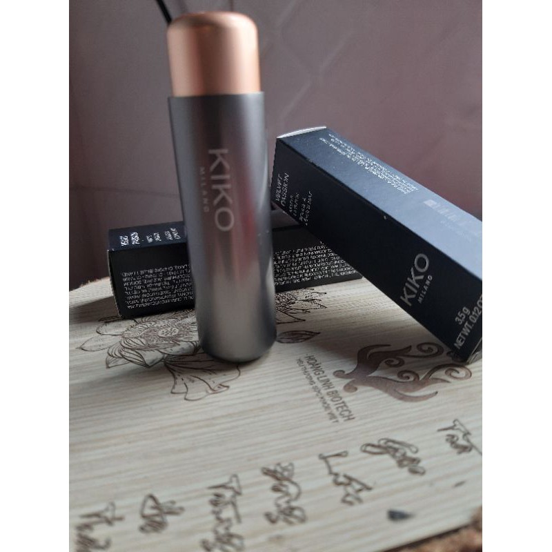 Son Kiko Velvet Passion Matte Lipstick 330 – Cam san hô
