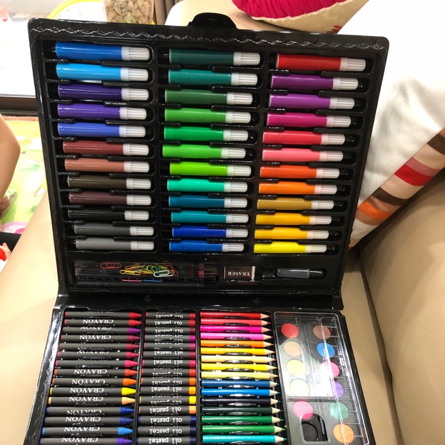 Hộp màu 150 chi tiết