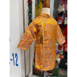 áo dài gấm vàng cho bé