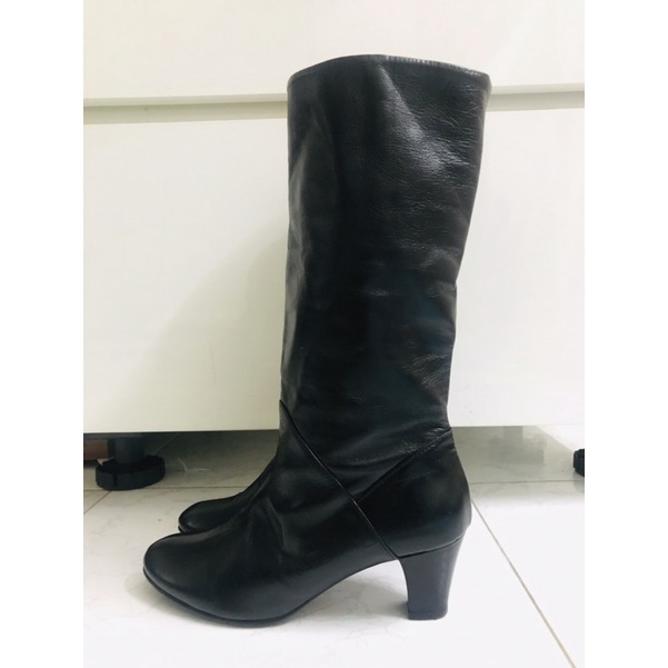 Thanh lý đôi bốt da thật Sz 38