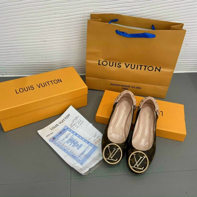 Giầy bệt LV